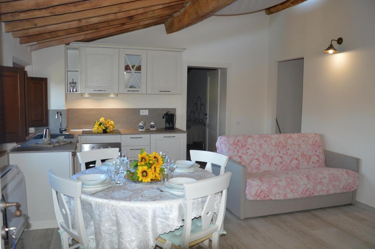 Le Bozze "Il Frantoio" Con Piscina, Wi-Fi, Posto Auto Apartment กัสตาลเญโต การ์ดุชชี ภายนอก รูปภาพ