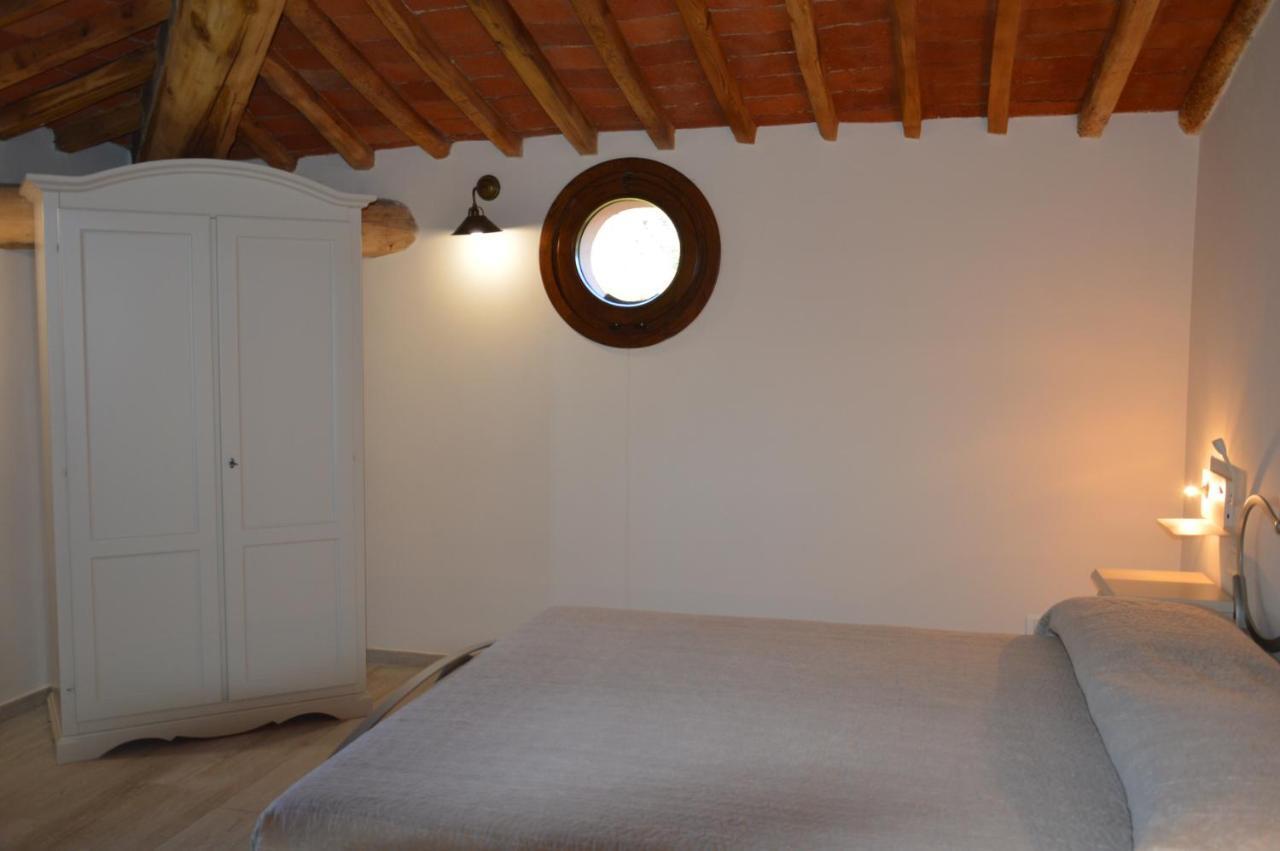 Le Bozze "Il Frantoio" Con Piscina, Wi-Fi, Posto Auto Apartment กัสตาลเญโต การ์ดุชชี ภายนอก รูปภาพ