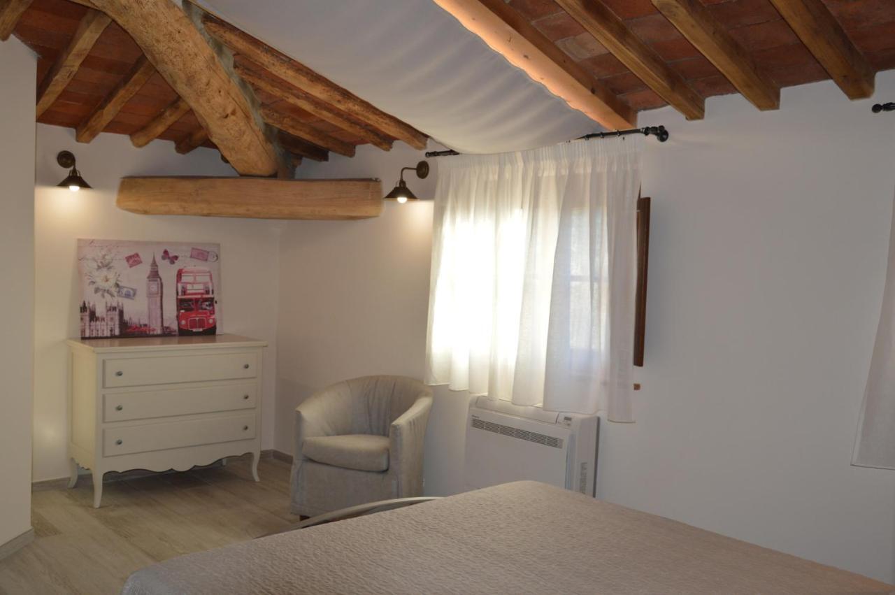 Le Bozze "Il Frantoio" Con Piscina, Wi-Fi, Posto Auto Apartment กัสตาลเญโต การ์ดุชชี ภายนอก รูปภาพ